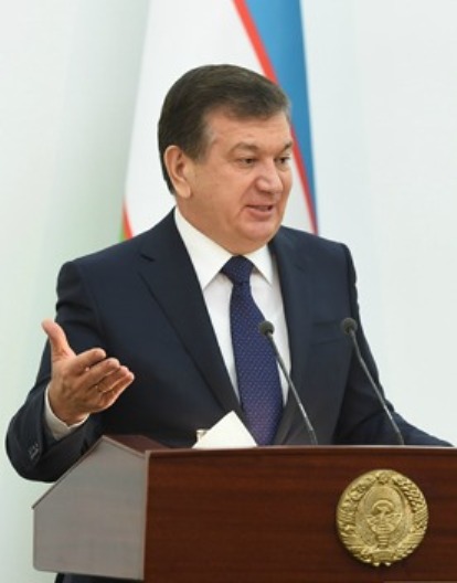 Президент Узбекистана переведет чиновников на круглосуточный режим работы
