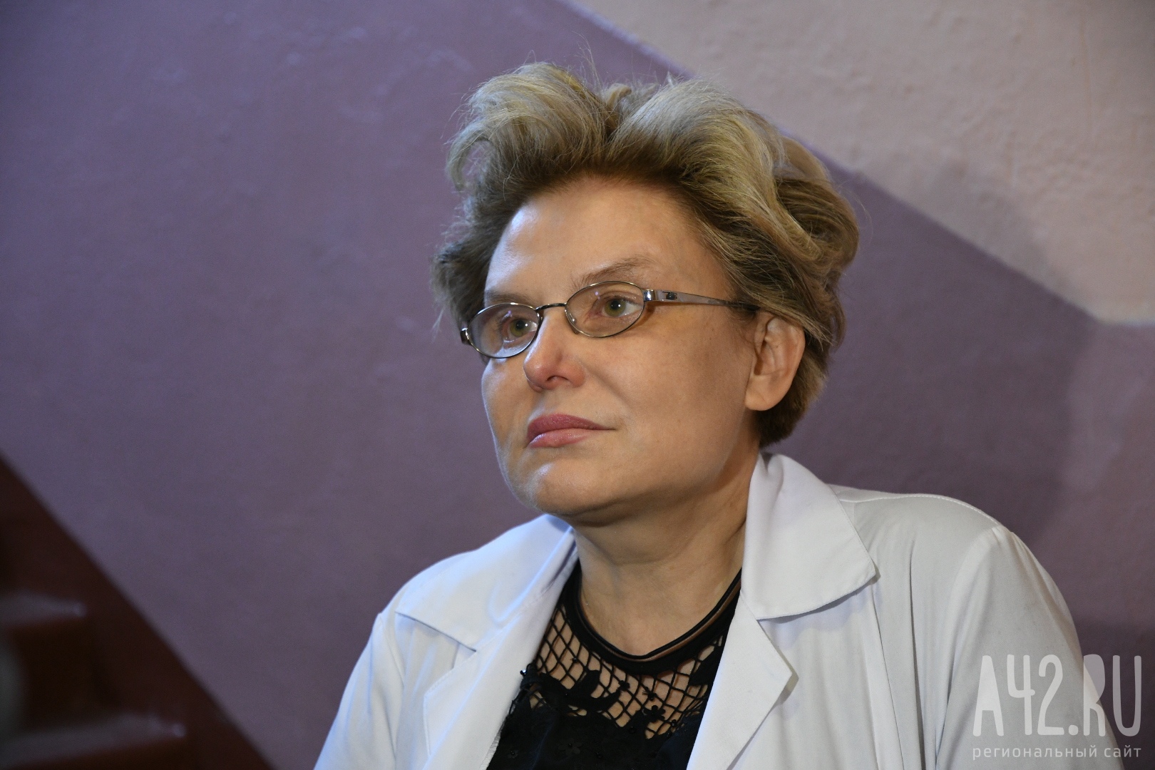 Госпитализированная Елена Малышева считает людей безобразными: Малышева, доставлена в больницу Госпитализированная Елена Малышева считает людей безобразными: Малышева, доставлена в больницу