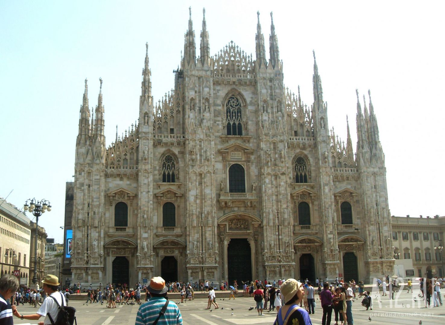 Готический собор м в Милане