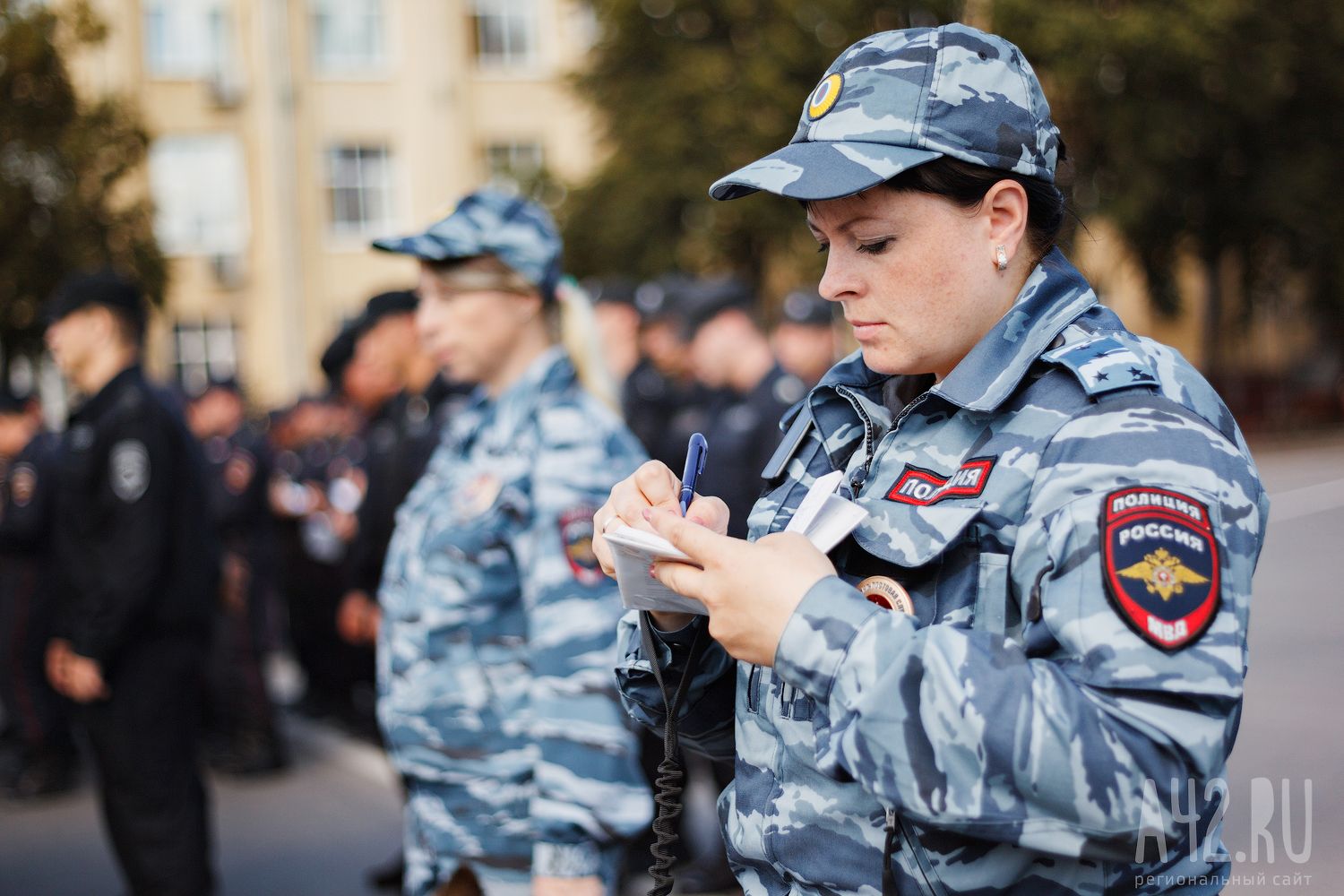 Полиция кемерово. Полиция и молодежь. Форма полиции Кемерово. Стелла Каменькова полиция Кемерово. Анна Тезина полиция Кемерово.