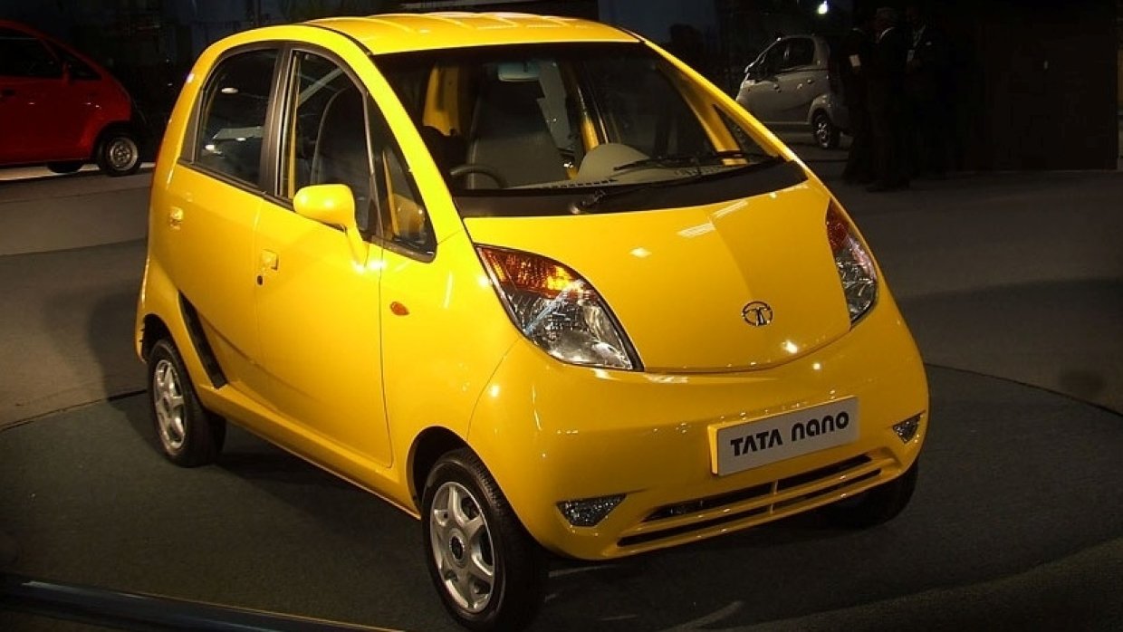 Самый дешевый автомобиль Tata Nano