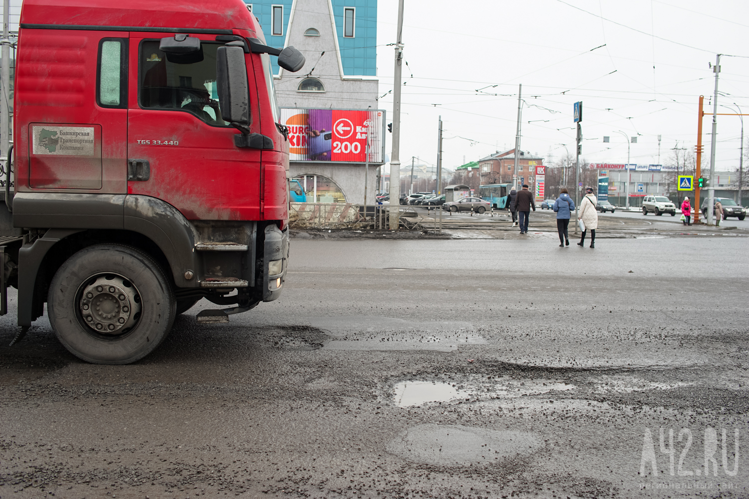 Кемеровчане просят запретить фурам ездить по городу: комментарий мэра