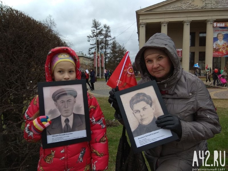 Семья красноармейца Дмирия Андреевича Медведва. Фото: Дарья Кельн / «Газета Кемерова»
