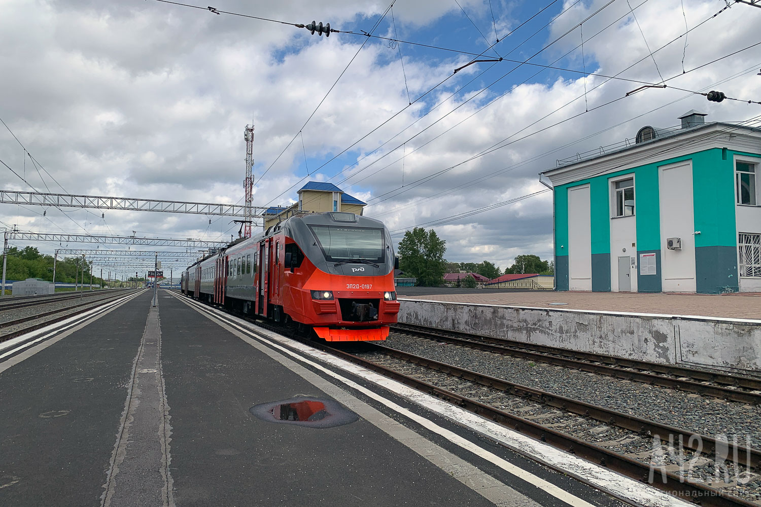 Пассажиры просят продлить новую кемеровскую электричку в Топки и на ФПК