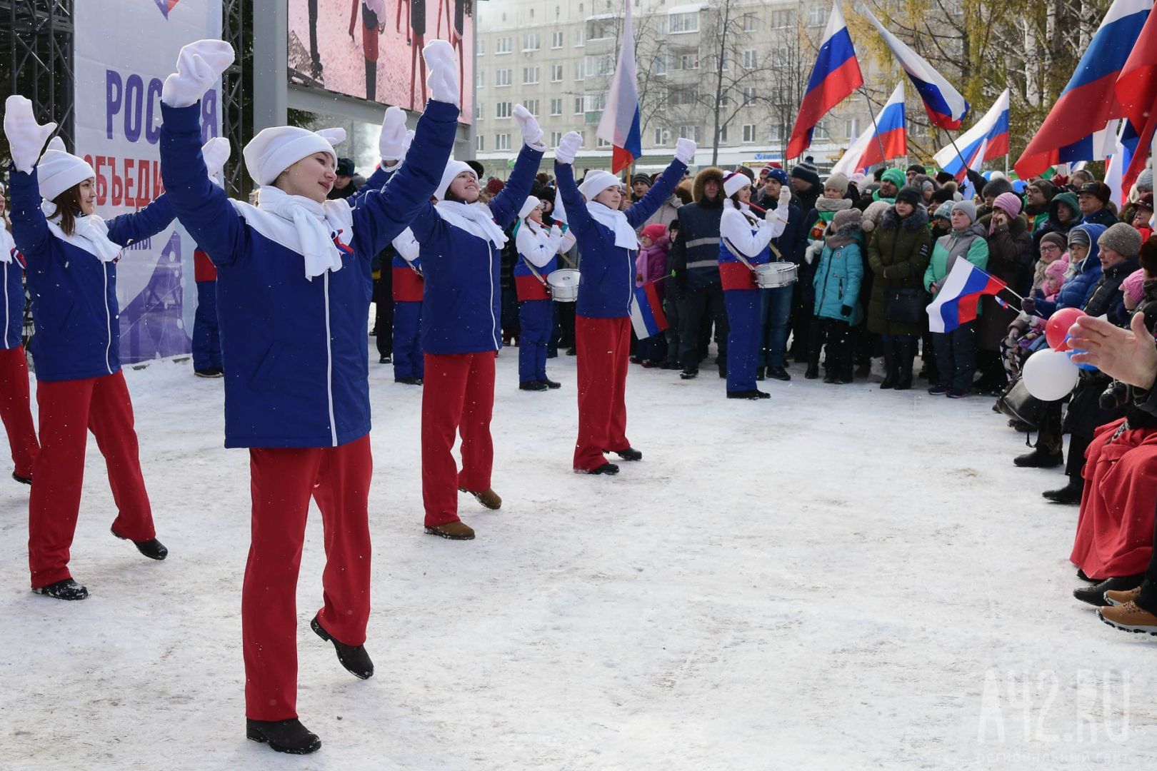 Гто кемерово. День народного единства ГТО. Промо акция ГТО. ГТО В лицах акция. Плисова Лариса Геннадьевна Кемерово ГТО.