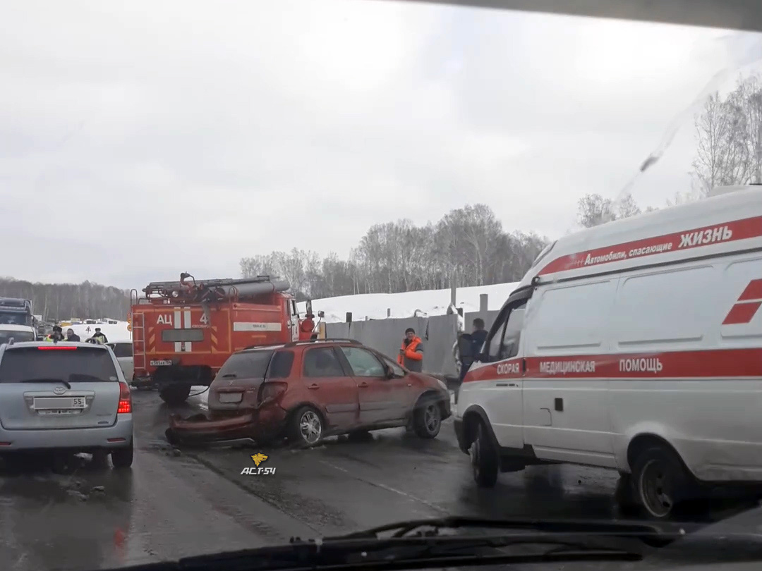 Один человек погиб и семь пострадали в ДТП на трассе Новосибирск — Кемерово  | 29.02.2020 | Кемерово - БезФормата