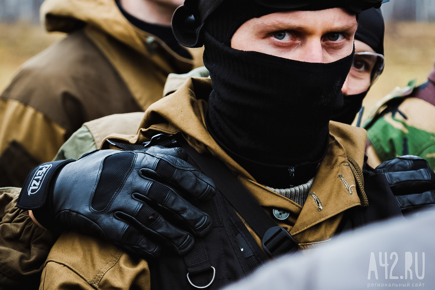 милые картинки пацанов в масках как у спецназа значок буквой расположенный